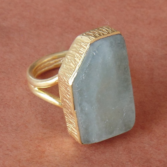 アクアマリン 18kベゼルのシルバーリング アクアマリン 18kベゼルのシルバーリング アクアマリン 18kベゼルの