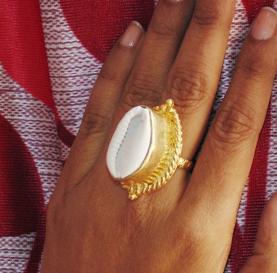 Wirequeen Artisan Wire Wrap Cowrie Shell Ring in 18 Gage SS Sizes 8 9 ...