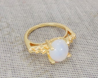 Prong Set 18k Gold Plated Natural Rainbow Moonstone Solitaire Ring