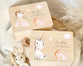 Gepersonaliseerde herinneringsdoos voor baby's en kinderen, houten prinsessencadeau met naam, geboortedatum, spreuk en eenhoornontwerp.