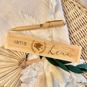 Abitur Kugelschreiber Geschenk Set, Personalisierte Kugelschreiber Etui Holzbox, Abschluss Geschenk Abitur 2025 Name, Manufaktur Liebevoll