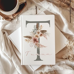 Notizbuch Personalisiert Journal DIN A5 Notizheft mit Name Geschenk für Frauen Teenager Hardcover Tagebuch Notiz Bücher Manufaktur Liebevoll