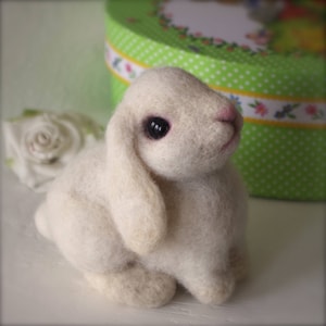 Mignon lapin Pâques décor Miniature Animal réplique Soft sculpture à l’aiguille feutrée animaux laine jouets lièvre feutrée lapin en feutrine lapin cadeau de Pâques