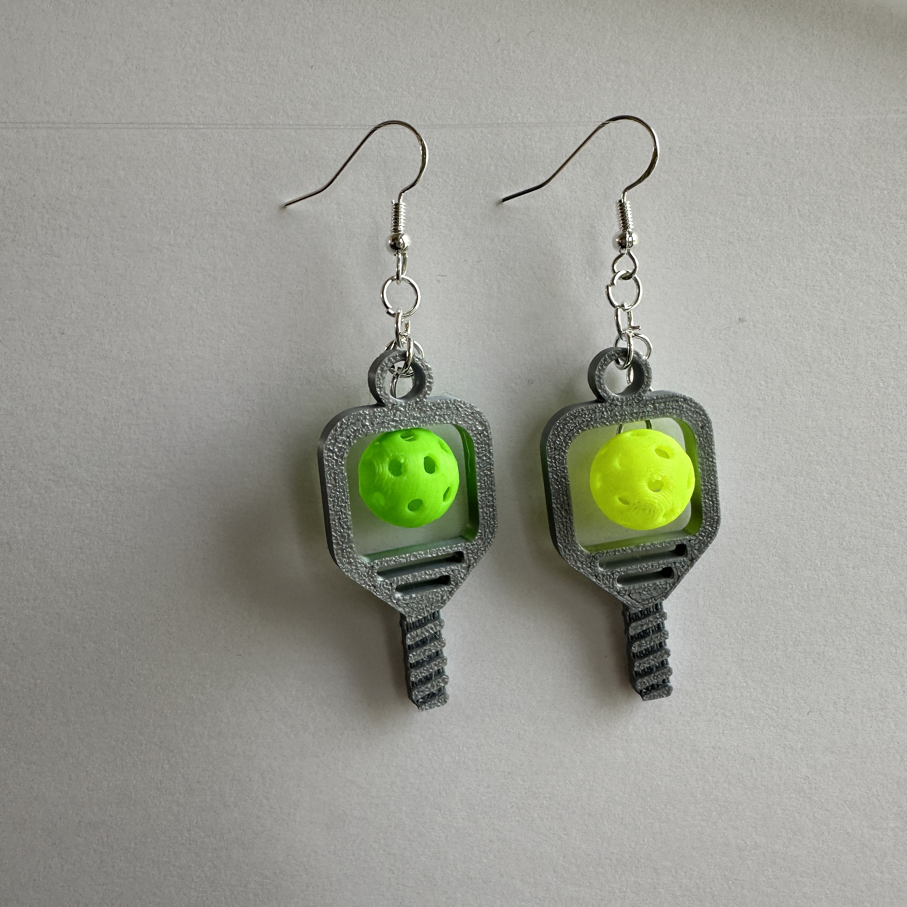 Halloween Mini Pickleball Bead Set 24 Orange & Black Size 12mm Pickleball Charms, Halloween Pickleball Party Decor, Keychains and Bag Tags - Thumbnail 5