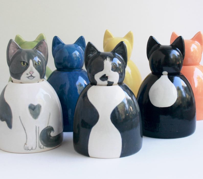 Custom Cat Urn - 25 lbs - cat cremation, pet urn, large cat urn, urn for cat, painted urn, small pet urn bild 1