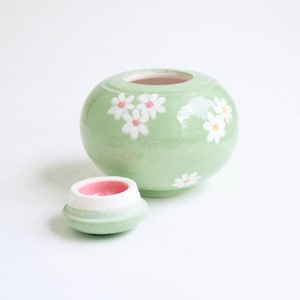 Daisies Urn - 3.5&quot;h - small pet urn, child&#39;s urn, handmade urn, daisies urn, green urn, springtime cremation urn