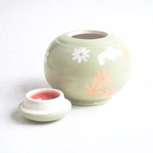 Daisies Urn - 3.5"h - small pet urn, child's urn, handmade urn, daisies urn, green urn, springtime cremation urn