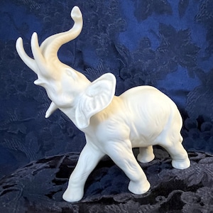 20%off-Rouse Parian PORCELAIN GOODLUCK ELEPHANT Figurine