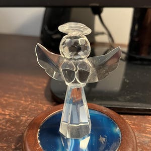 CRYSTAL GUARDIAN ANGEL Figurine