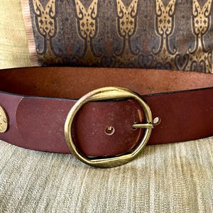 Womens TAN Leather Thin Coin Belt Vintage Leather Napoleon Sz.L/XL Vintage | Accessories | Vintage 9s Rope Belt Cream Olive  main image 2