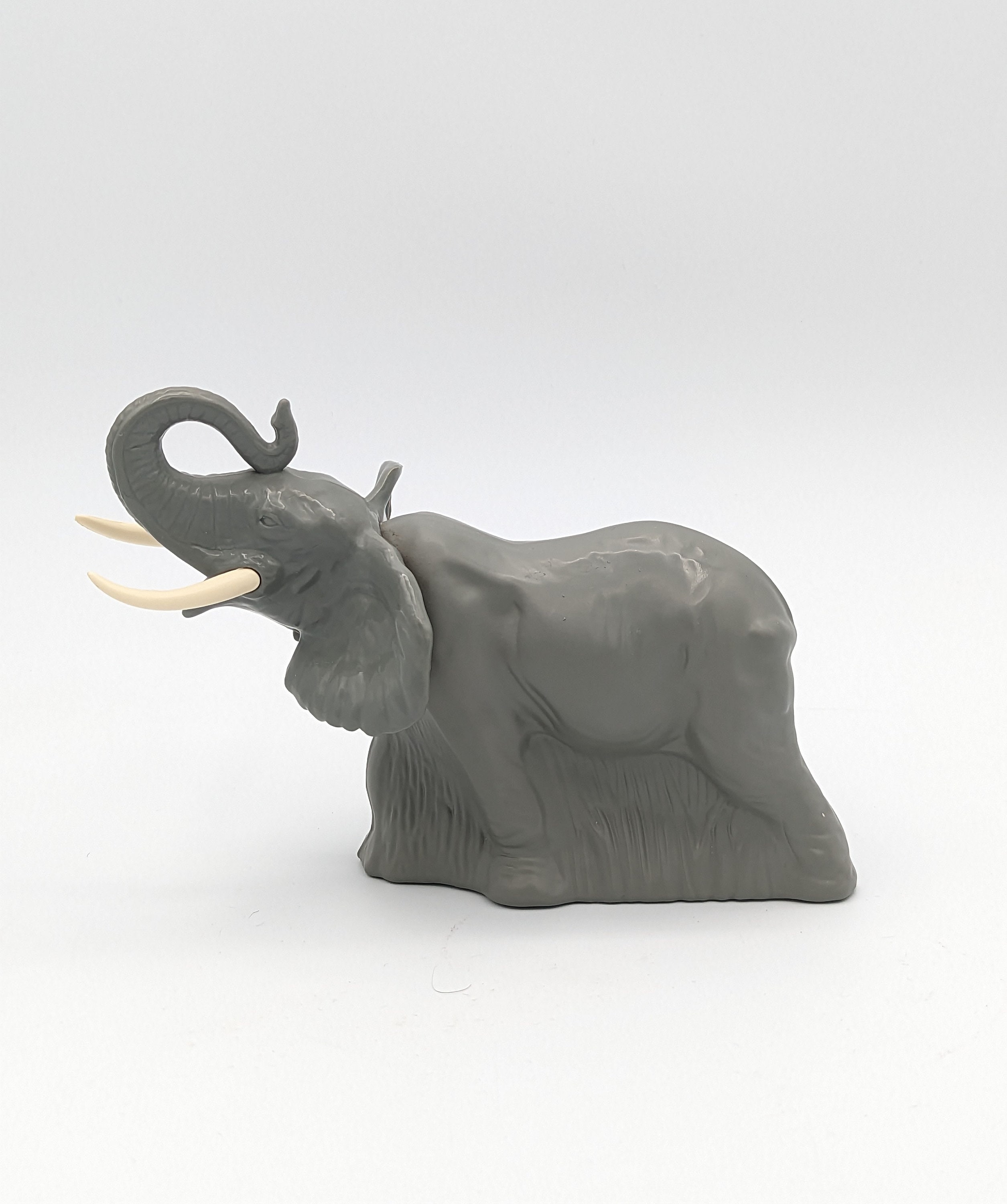 Avon 2024 elephant light