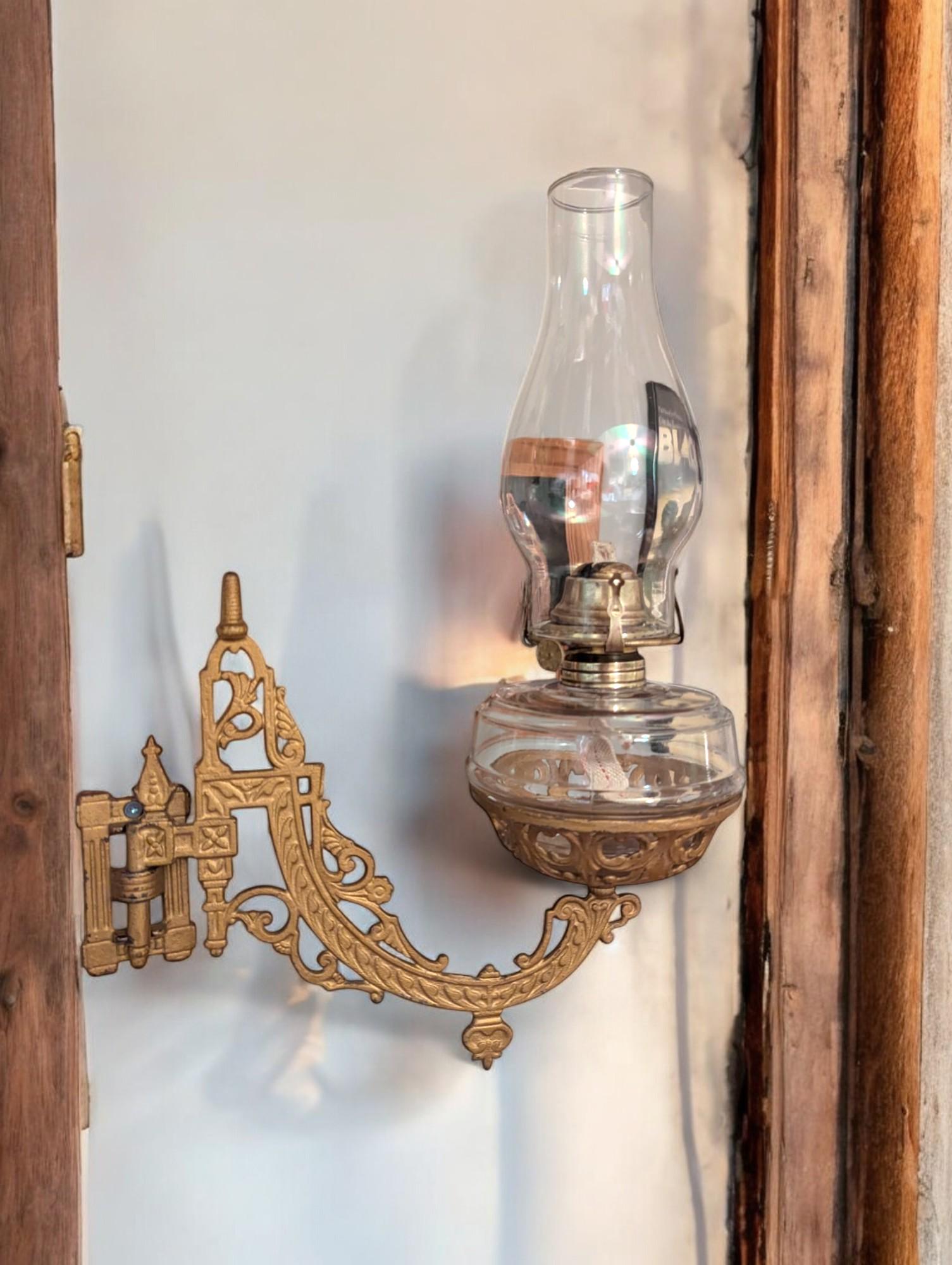 Antique Wall Mounted Oil Lamp, Oil Lantern Cast Iron Bradley Hubbard Swing Arm Wall Bracket Ca. 1880-1890, SOCONY Brass Burner No 2 Restored