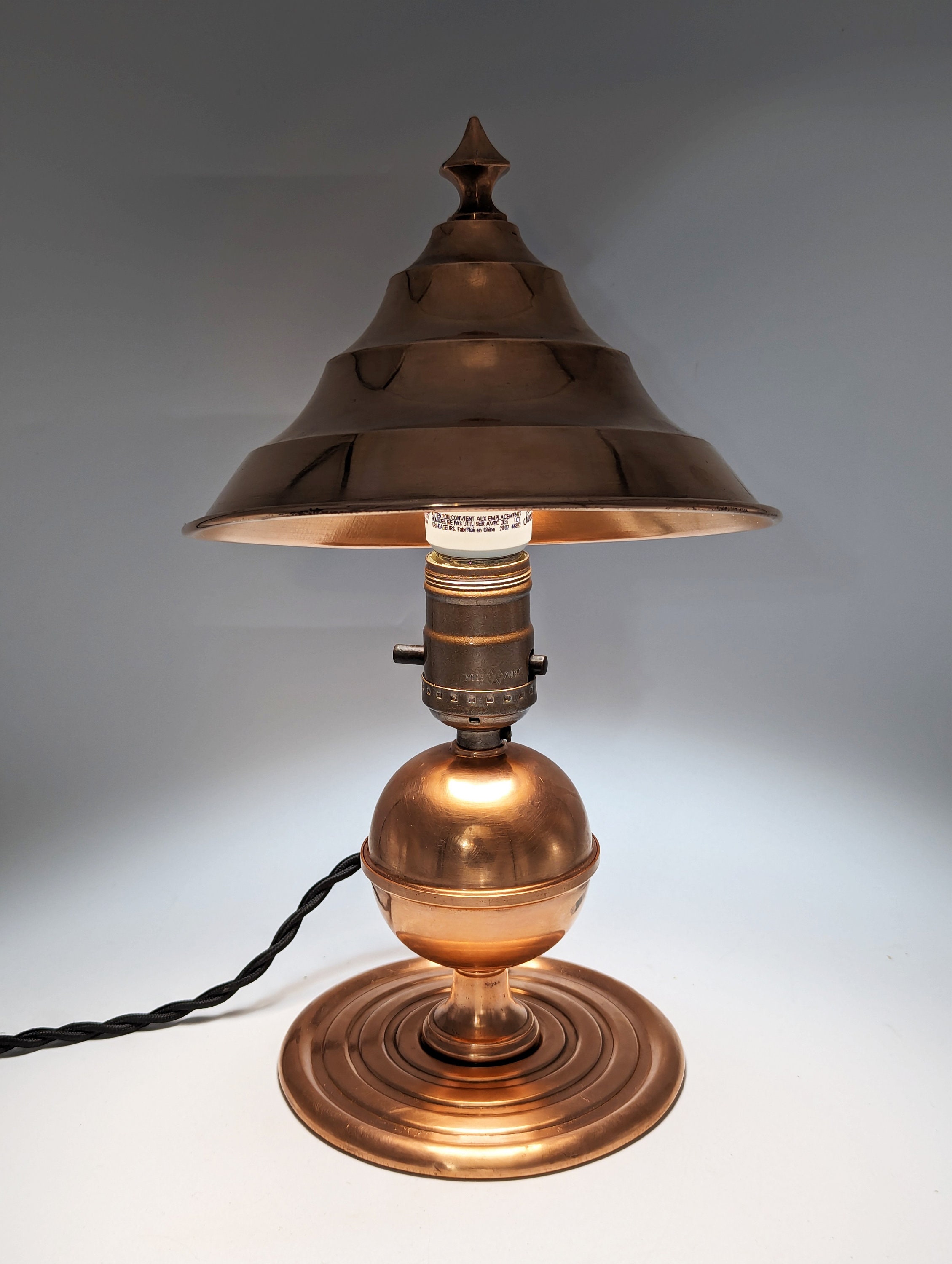 アンティーク　アールデコ調テーブルランプ　1930年代 アンティーク アールデコ調テーブルランプ 1930年代