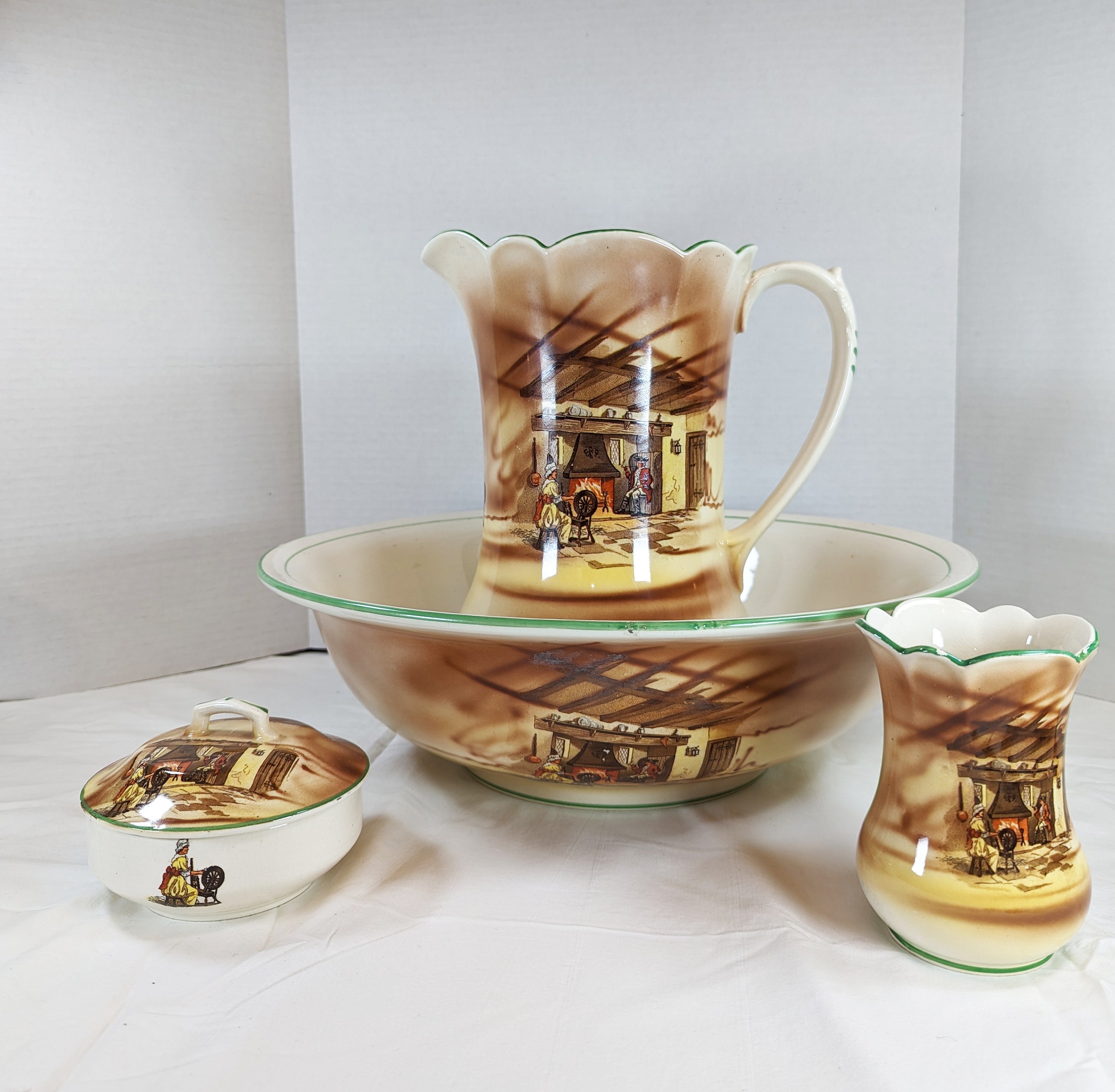 イギリス　アンティーク　FALCON WARE ENGLAND ボウル5個セット Antique Falcon Ware - Etsy UK