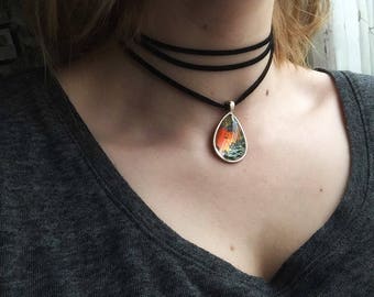 Real Butterfly Wing Choker / Leather Wrap Choker / Real Insect Jewelry / Specimen Jewelry / Entomology / Taxidermy Jewelry / Sunset Moth