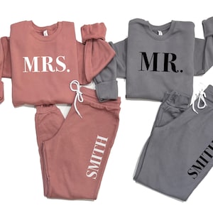 Mr and Mrs Honeymoon Sets, Mr and Mrs Sweatshirts, Couples Sweatshirts, Couples Joggers, Bridal Shower Gifts, Matching Couples Sweatshirts
