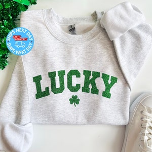 Lucky Sweatshirt, St Patty's Glitter Sweatshirt, Women's Lucky Crewneck Sweatshirt, Women's St Patrick's Day Sweatshirt, Lucky Shirt