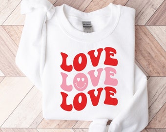 Retro valentines day sweatshirt, Love Sweatshirt, Valentines day sweatshirt, Valentines day outfit, valentines day shirt, Valentines Sweater