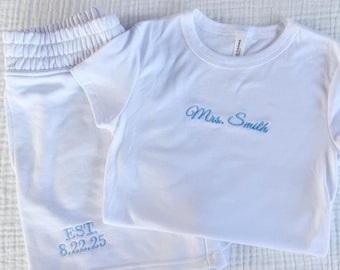 Bridal Pjs, Custom Embroidered Bride Lounge Set, Mrs. Pajamas, Bride Getting Ready