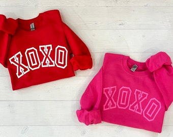 puff xoxo sweatshirt, hot pink xoxo top, Valentine's day top, Galentine's day shirt, xoxo varsity embossed shirt, cute v-day outfit