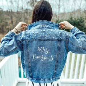 Bride jean jacket with pearls, Pearl jean jacket, bride jean jacket, Mrs Denim Jacket, Personalized Jean Jacket, Bride Jacket, Bridal gift image 5