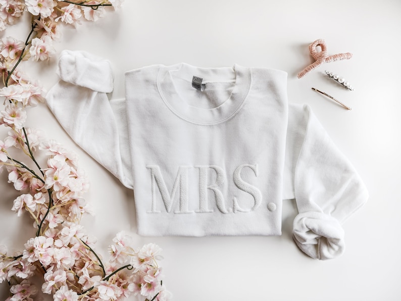 Embossed Bridal Gift Set, Mrs. Sweatshirt, New Mrs. Set, Mrs. Sweatshirt, Bride Sweatpants, New Mrs, Honeymoon Outfit, New Mrs. Joggers image 5