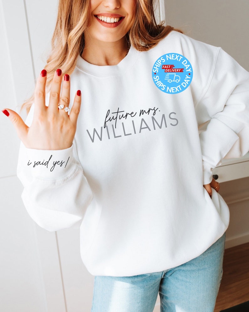 Verlobungsgeschenk, Sweatshirt für zukünftige Frau, Sweatshirt für neue Frau, Geschenk für zukünftige Braut, individuelles Brautgeschenk, Braut-T-Shirt, T-Shirt für zukünftige Frau, zukünftige Frau Bild 1