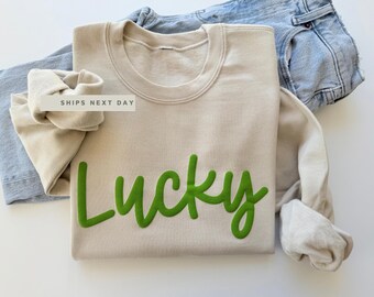 Women's St Patrick's Day Sweatshirt, Lucky Sweatshirt, St Pattys day Crewneck, Shamrock Sweatshirt, Irish Sweatshirt, Saint Patrick's Day