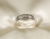 2123- Sterling Silver Pattern Ring, Thich and Wide Floral Ring