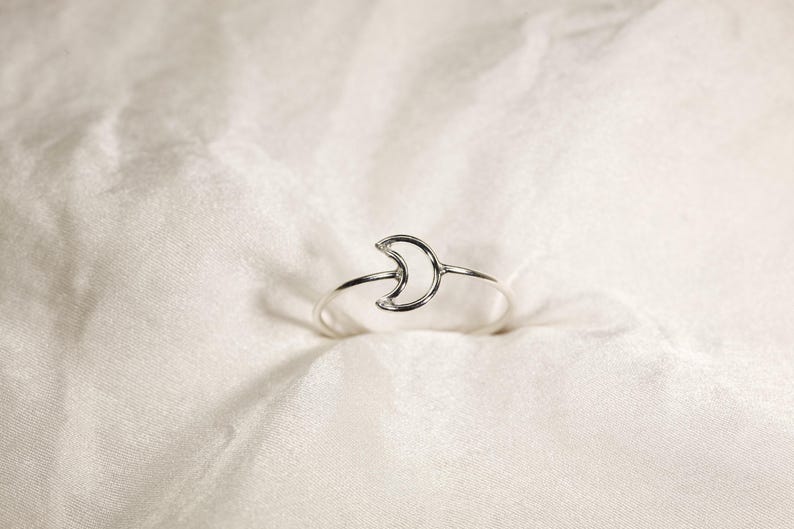 14K Gold Filled Moon Ring - Delicate Wire Design image 9