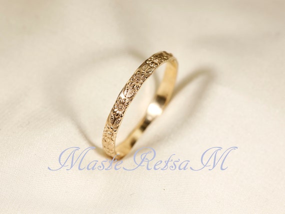 600-25  10K/14K Yellow SOLID gold ring,   Pattern ring,     Width--2.6mm