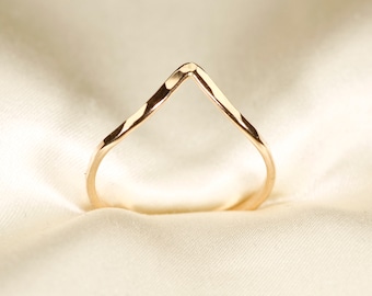 V  ring,      14K Yellow gold filled  V  ring,    Rose gold filled,    Silver V ring       wire- 1.5mm