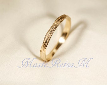 600-84 14K Yellow SOLID gold ring,   Pattern ring,     Width--2.3mm