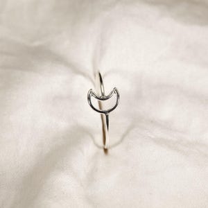 14K Gold Filled Moon Ring - Delicate Wire Design image 10