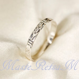102124    925 Sterling Silver pattern ring,  14K gold Vermeil ring ,  2.8mm width