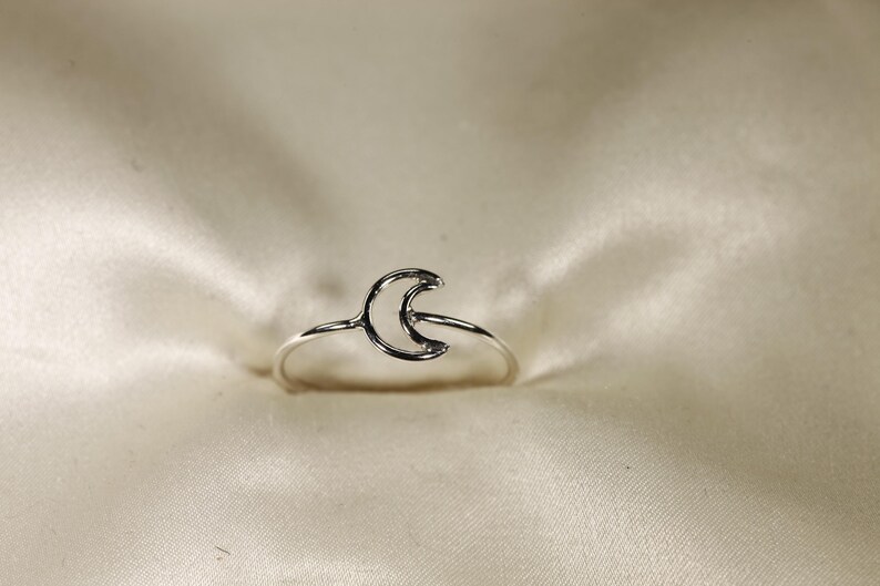 14K Gold Filled Moon Ring - Delicate Wire Design image 13