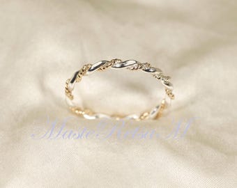 Twist n°10 - Nouvelle arrivee Bague torsadée bicolore : bande empilable de 2 mm.