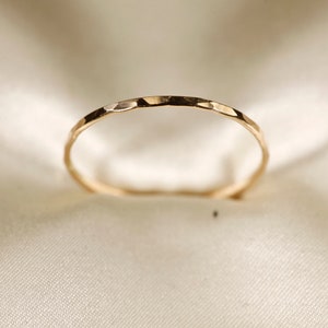 14K Yellow SOLID gold ring,       Flat wire,        Hammered ring,        Wire width : 1.1 / 1.5mm