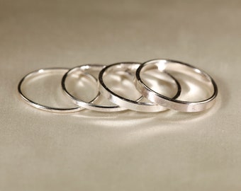 925   Sterling   silver Smooth ring,       1-2.5mm width.