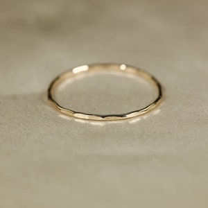 0.8H 14K Yellow SOLID gold ring, Round wire, HAMMERED ring, Wire diameter: 0.8mm image 7