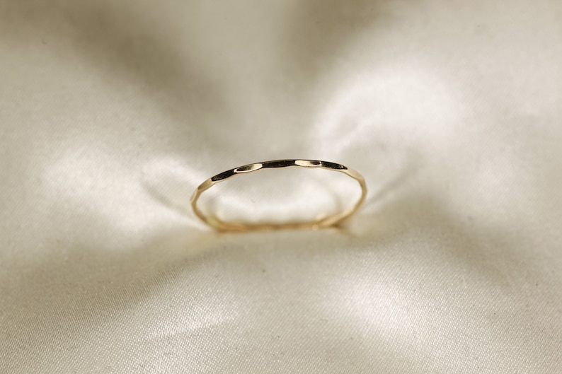 0.8H 14K Yellow SOLID gold ring, Round wire, HAMMERED ring, Wire diameter: 0.8mm image 3