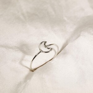 14K Gold Filled Moon Ring - Delicate Wire Design image 11