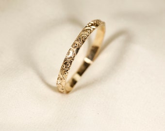 600105   14K Yellow SOLID gold ring,   Pattern ring,  600105 ring  Width--2.5mm