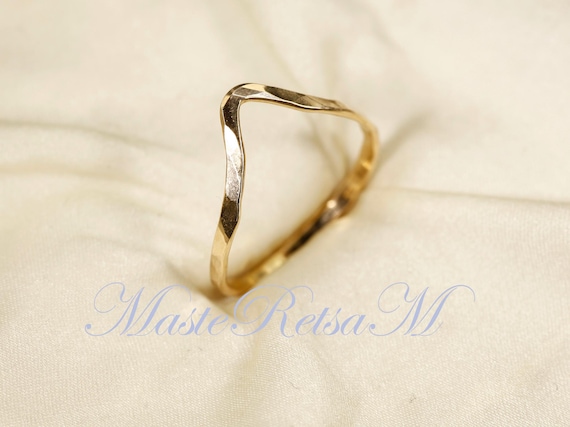 14K Yellow Gold Filled V Ring - 1.5mm Wire