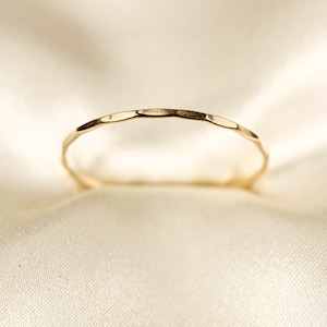 0.8H 14K Yellow SOLID gold ring, Round wire, HAMMERED ring, Wire diameter: 0.8mm image 1