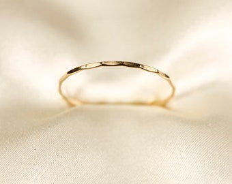 0.8H  14K Yellow SOLID gold ring,    Round  wire,   HAMMERED  ring,   Wire diameter: 0.8mm