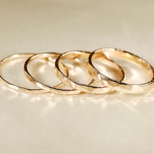 Anillo relleno de oro de 14k, alambre plano, anillos lisos, anillos martillados, 1-2,5 mm de ancho.