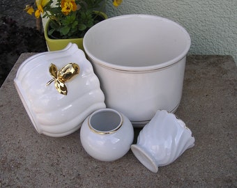 Ensemble élégant de 4 jardinières et mini vase, blanc/or, Seventies Original