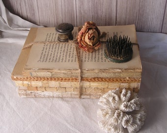 Bookbundle, naked books, shelf decoration made from old books, unbound