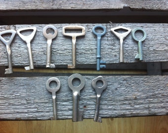 Vintage Keys, Set of 10, Various Old Keys, Rustic Keys